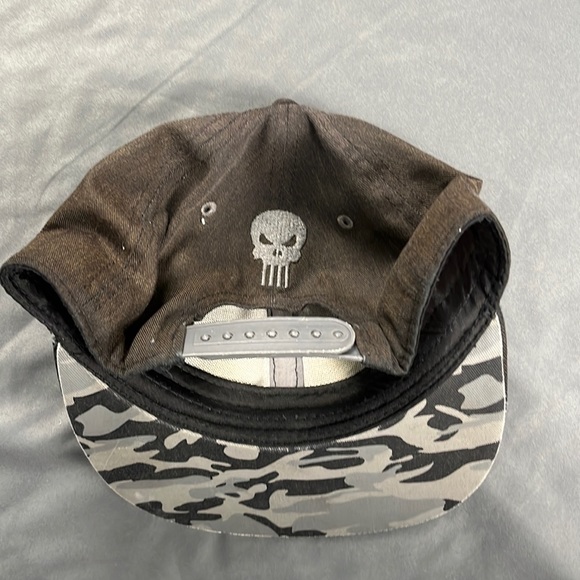 Marvel The Punisher Hat - Picture 5 of 5